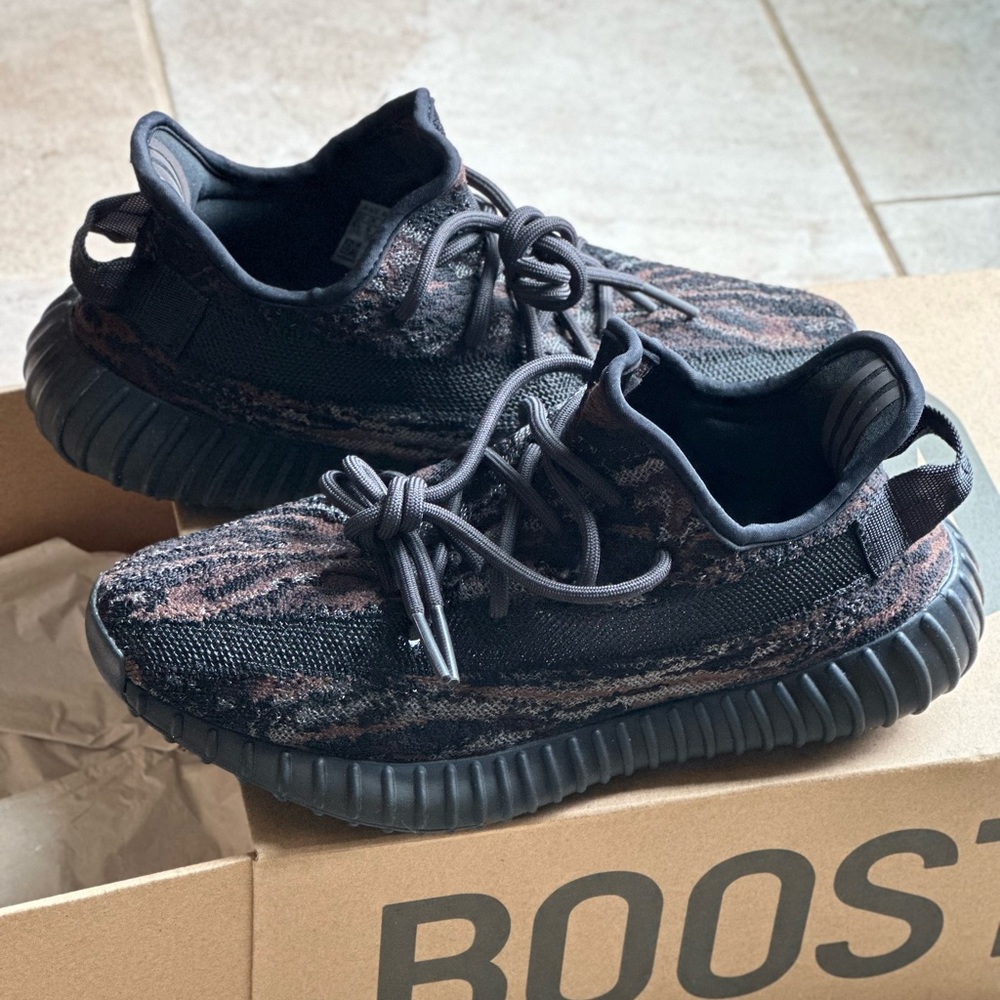 Yeezy Boost 350 V2 Mx Rock
